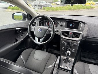 Volvo V40 D4 AUT/Polestar - 147 kW/servis. kn./v ČR-1. maj. - 14