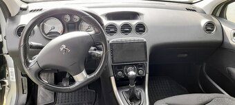 Peugeot 308 SW 1,6i 88kW   7-místný - 14