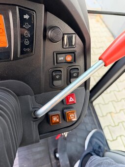 Traktor KUBOTA B2261H Zimní set - 14