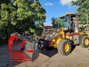 Čelní kolový, kloubový nakladač ZL13 - 14