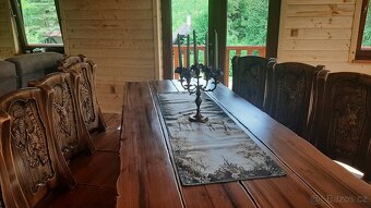 Drevený stôl Poľovnicke motivy 200×90cm vrátane10 stoličkov - 14