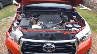 TOYOTA HILUX Adventure 2,4 110kW,r.v.2019 - 14