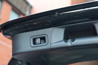 2020 Mercedes-Benz B200d Automat Kamera Tažné Polokůže DPH - 14