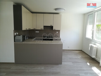 Pronájem bytu 3+1, 74 m², Neratovice, ul. Dr. E. Beneše - 14