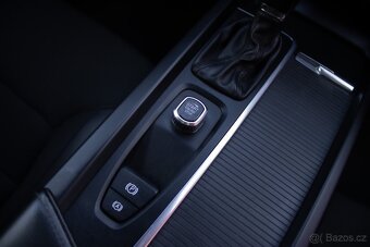 Volvo XC60 D4 2.0L Drive-E Momentum Geartronic - 14