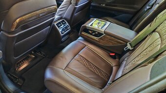 BMW 750D M-Sport, xDrive, 2018, najeto jen 92500km, TOP STAV - 14