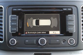 VW Sharan 2.0TDI 4MOTION + HIGHLINE+7MÍST+2/2015+PR. SERVIS - 14