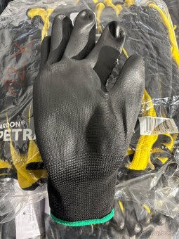 Pracovní rukavice. 162 párů - 14