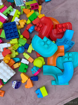 Mix: Megablocks, kuličkodráha, šroubovací staveb., autodráha - 14