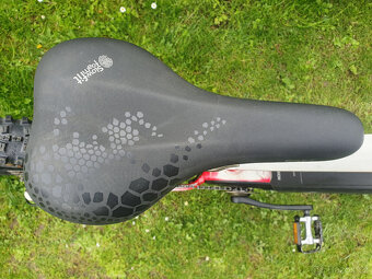 Horské 27,5" hliníkové elektrokolo GHOST, rám M - 14