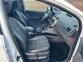 ► FORD KUGA 2.0TDI 103KW TITANIUM XENONY-LED-TAŽNÉ 17" - 14