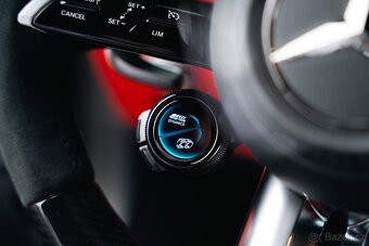Mercedes-Benz SL 43 AMG Roadster (2023) / Top Specifikace - 14