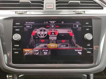 VW Tiguan RLine DSG 4x4 FullLED VIRTUAL HUD TAŽNÉ - 14