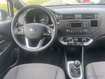 Kia Rio 1,3i benzin rok 2013 koup CZ - 14