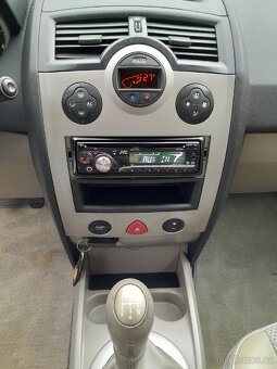 Renault Mégane 1.6i 16V 83kW rok 2004 naj.165tis. NOVÁ STK - 14