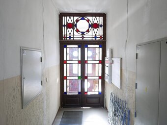 Dva byty - celé patro, K.Vary,  Škroupova ul.- lázeňská zóna - 14