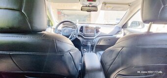 Jeep Cherokee, 147kW,4x4,servis,ČR,nehav. - 14