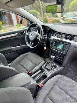 Škoda Superb Combi - 14