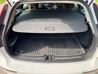 Volvo V60 2.0 D4 Momentum 140kW 2019 odpočet DPH - 14