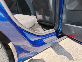Prodám Volkswagen Golf 5 v pěkném stavu - 14