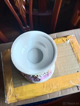 Čtyři pěkné, staré porcelánové zdobené, malované poháry na p - 14