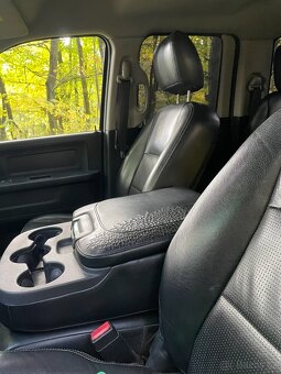 Dodge RAM 1500 Sport 4x4 - 14