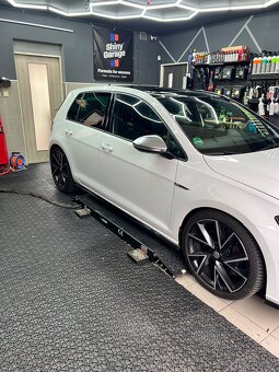 Vw golf 7.5 R 2.0 tsi 221 kw TOP stav - 14