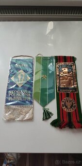 Větší množství sběratelských retro vlaječek - 14