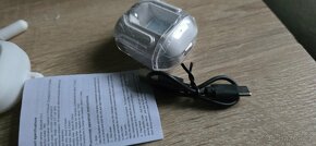 Bezdrátová sluchátka s LED displejem,a silikonovým krytem - 14