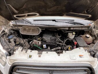 Ford Transit L3 2.2TDCI 92kW 7 míst tažné DPH STK 10/27 - 14