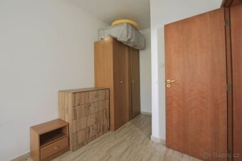 Zařízený apartmán 3+kk s verandou a výhledem na bazén - 14