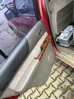 Nissan Patrol Y61 - 14