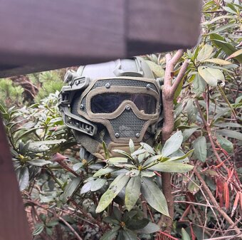 Taktická airsoftová helma OD Green s odnímatelnou síťkou - 14