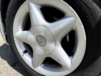 Toyota Yaris 1.3i 64kw AUTOMAT KLIMA - 14