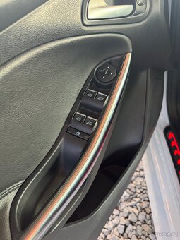 Ford Focus ST MK3 combi 2,0 TDCI 136KW - 14