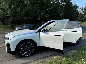 BMWi iX xDrive50, 385kW - 14