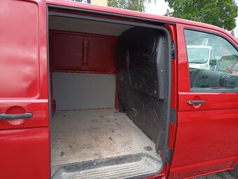 VOLKSWAGEN Transporter 2,0TDI  3-místný - 14