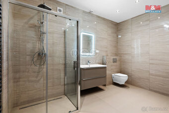 Prodej rodinného domu 6+kk, 276 m², Rabakov - 14