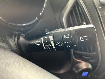 Hyundai ix35 2.0 CRDI,SERVISKA,4x4,ČR,KŮŽE,119.000KM - 14