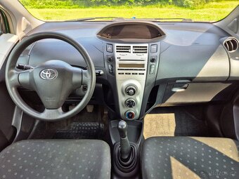 TOYOTA YARIS 1.0i 51KW 155tis.km moc pěkný stav - 14