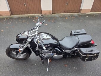 Suzuki M 800 Intruder - 14