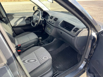 Škoda Fabia II Combi 1.2 HTP - 14