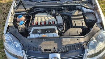 VW Golf V R32 3,2i V6 184kW 4x4 DSG 2009 - 14