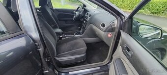 Prodám Ford Focus 1.6TDCI 66Kw r.v.2006 - 14