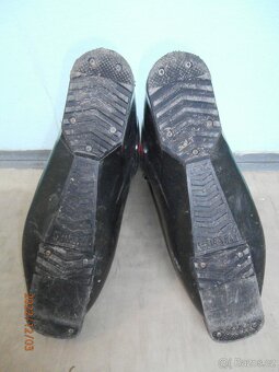 Lyže, vázání, přeskáče a hůlky - 14