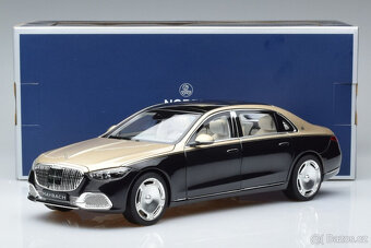 1:18 Mercedes SLS AMG Matt Schwarz Minichamps Lim.ed. - 14