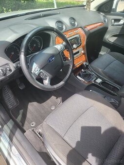 Ford Mondeo 2.0 TDCi Ghia - 14