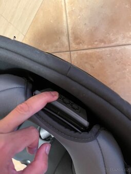 Otočná autosedačka Britax Römer Dualfix i-Size - 14