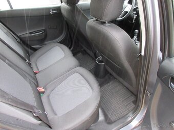 Hyundai i20 1.2 63 kw 4/2014 74000 km serviska - 14