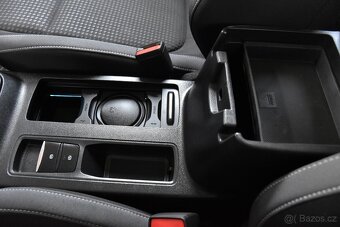 Ford Focus kombi 1.5 TDCi 6st,NAVI,VÝHŘEV,TEMP,KLIMA,PARKING - 14